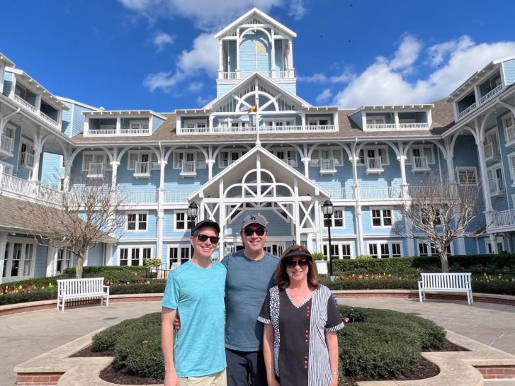 Guest Photo from scott tochterman: Guests outside Disney's Beach Club Resort